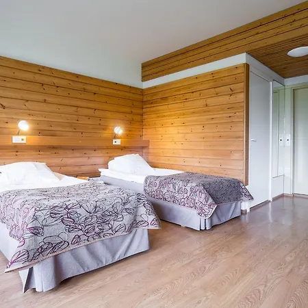 Hotel & Cottages Summassaari Saarijärvi