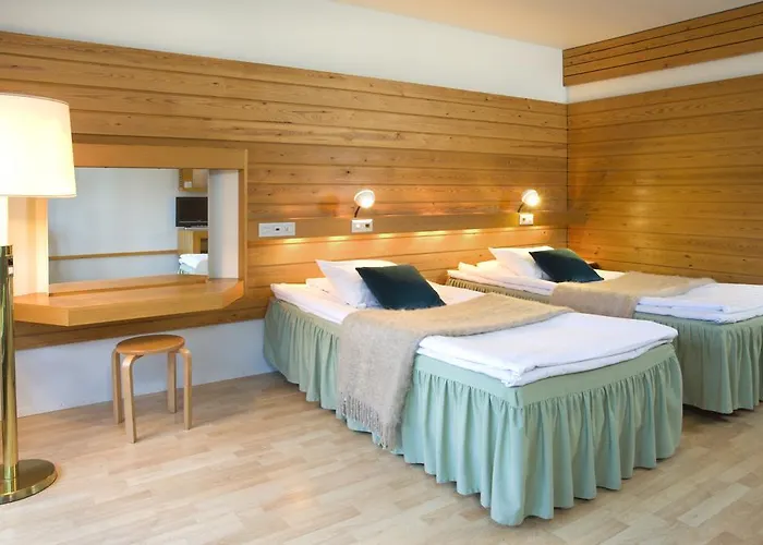 Hotel Hotel & Cottages Summassaari 3*