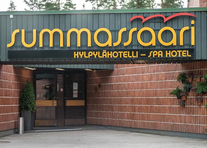Hotel Hotel & Cottages Summassaari 3*